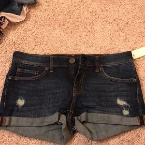 Aéropostale denim shorts.